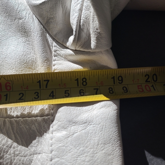 Gil Santucci Babylon white leather women's jacket sz.46 ( 8 US)double buttons - Picture 7 of 14